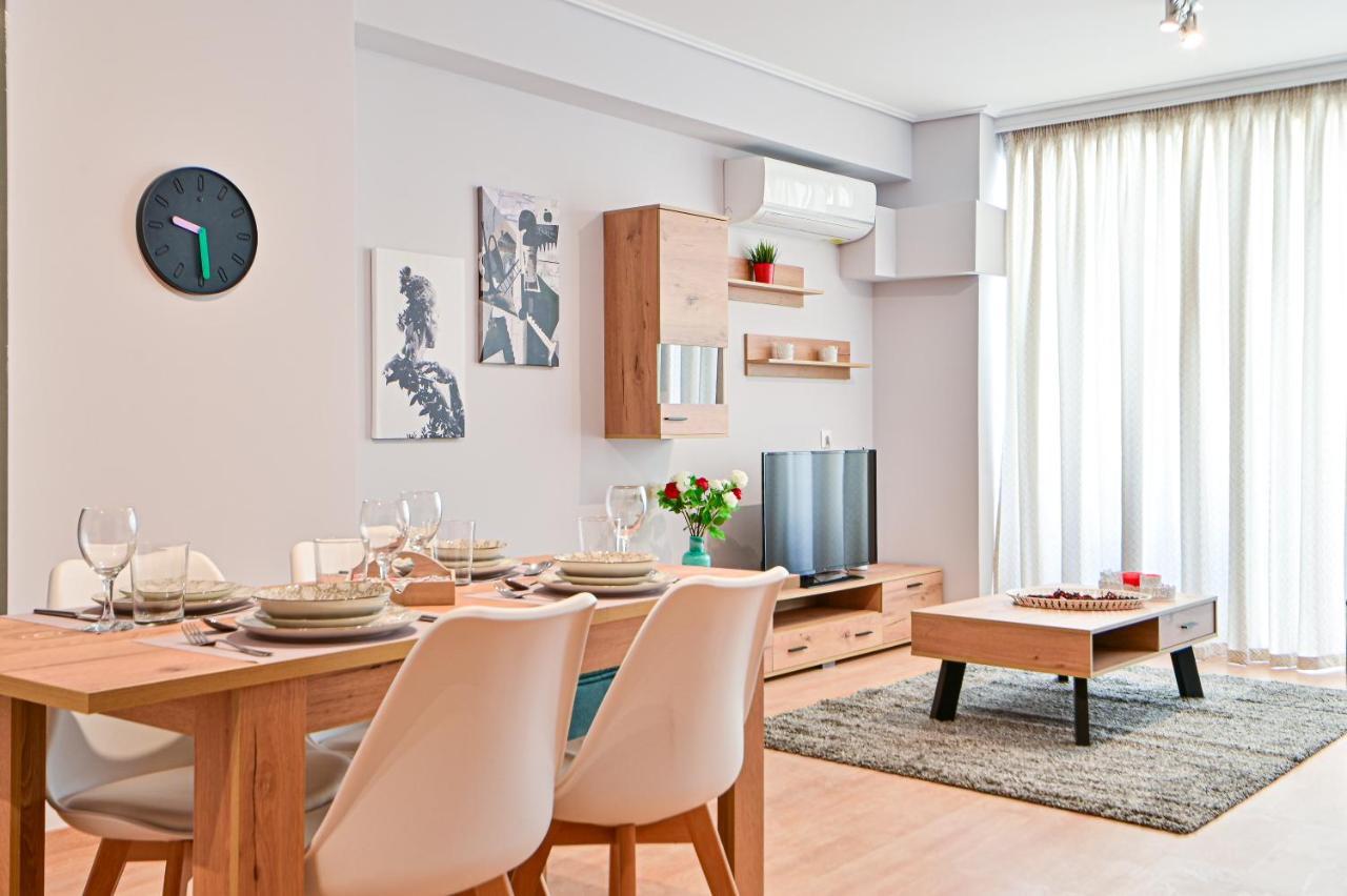 Modern Flat In The Heart Of Port Of Piraeus Appartement Buitenkant foto