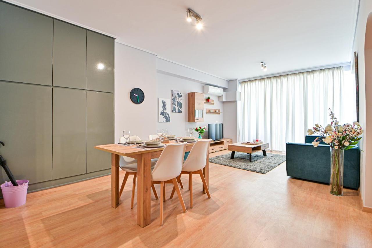 Modern Flat In The Heart Of Port Of Piraeus Appartement Buitenkant foto