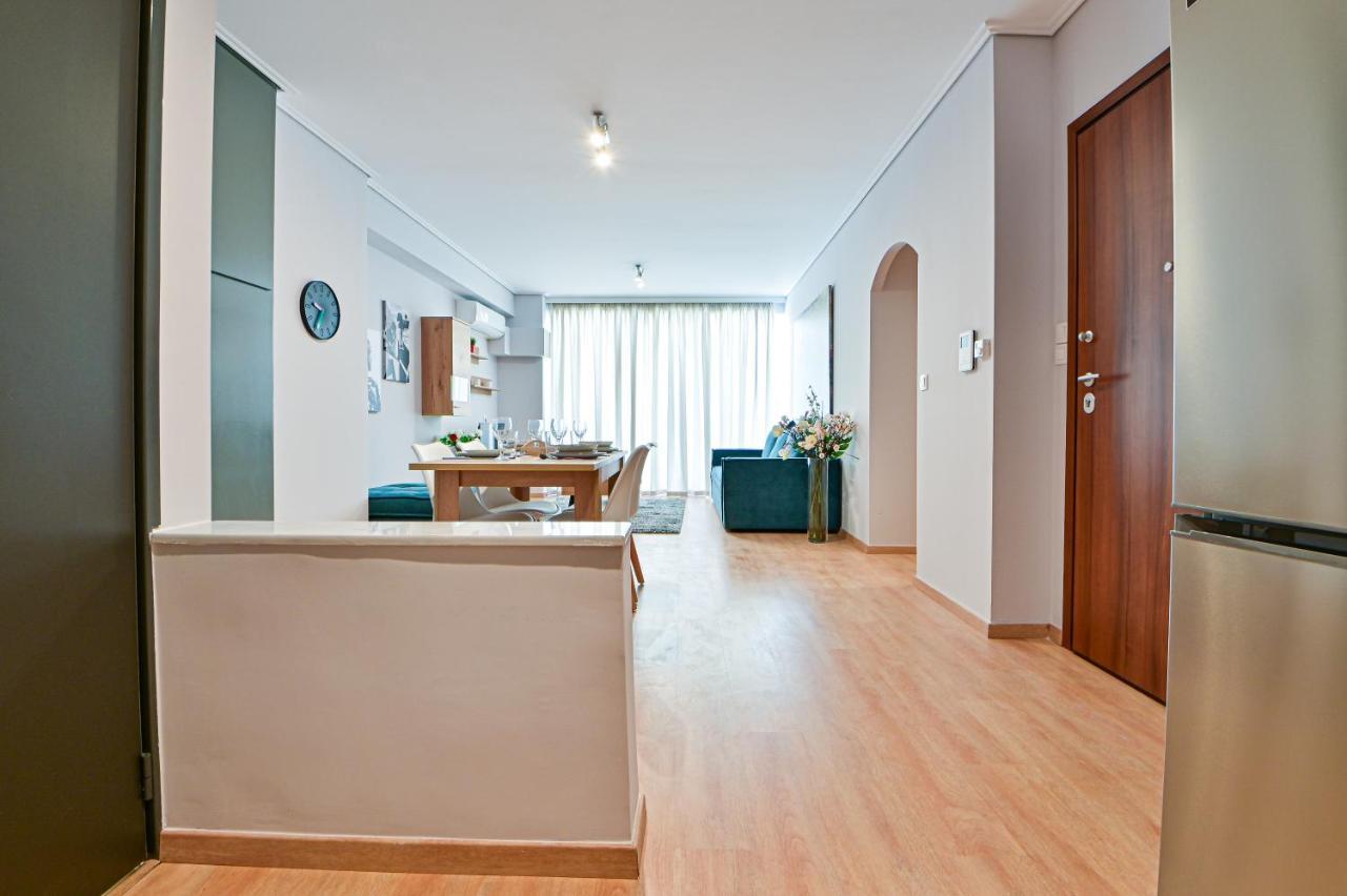 Modern Flat In The Heart Of Port Of Piraeus Appartement Buitenkant foto